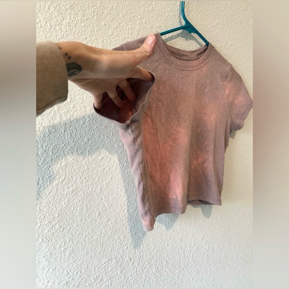Hollister Medium Bleach Dyed Cropped Tee Pink Brown Custom - Picture 2 of 7